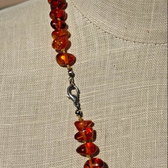 Vintage Natural Baltic Amber Necklace – Graduated Polished Beads – 24" – 52g - Picture 3 of 3